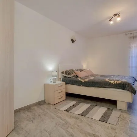 Ferienwohnung Fur 3 Personen Ca 40 Qm In Novigrad, Istrien Istrische Riviera - B61622 Apartman