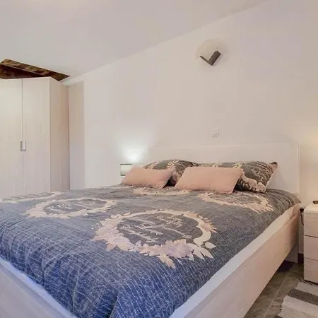 Apartman Ferienwohnung Fur 3 Personen Ca 40 Qm In Novigrad, Istrien Istrische Riviera - B61622 Karpinjan