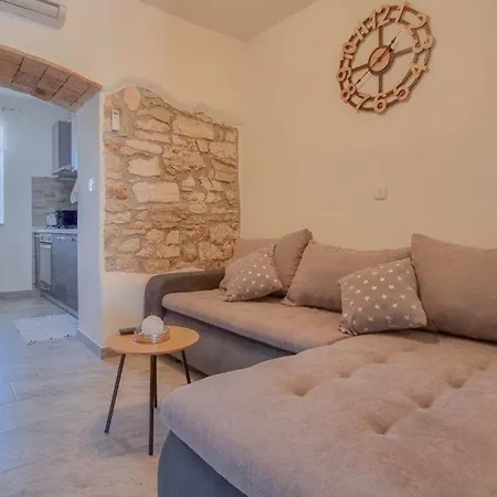 Ferienwohnung Fur 3 Personen Ca 40 Qm In Novigrad, Istrien Istrische Riviera - B61622 Karpinjan