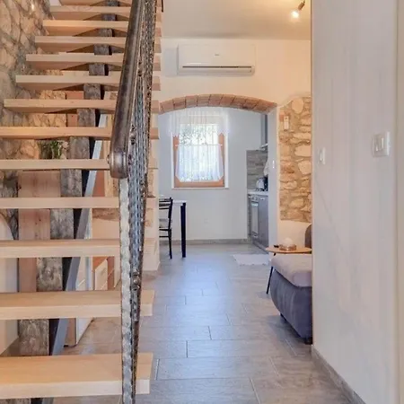 Ferienwohnung Fur 3 Personen Ca 40 Qm In Novigrad, Istrien Istrische Riviera - B61622 *